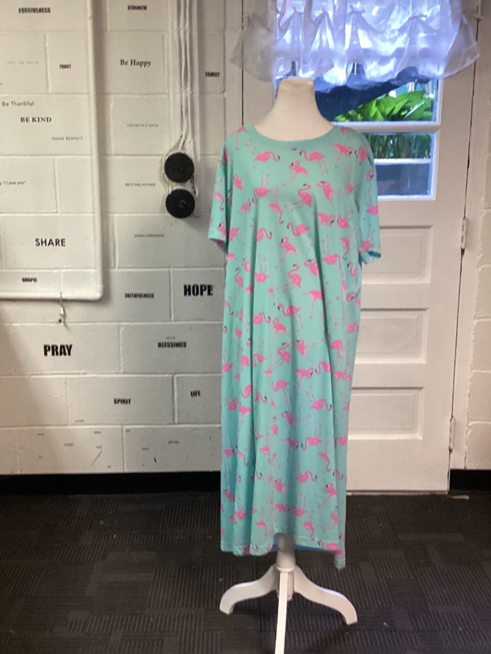 BLAIR flamingo nightgown size large
